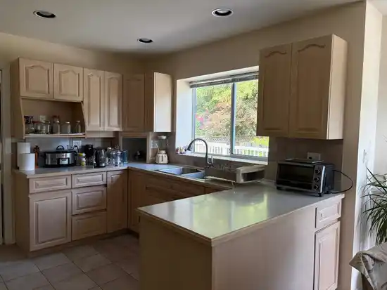 Main and Above 1565 BRAMBLE LANE, Coquitlam BC V3E 2T5