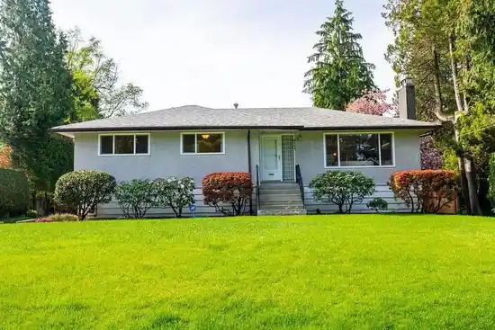 8140 HUNTER STREET, Burnaby BC V5A 2B9